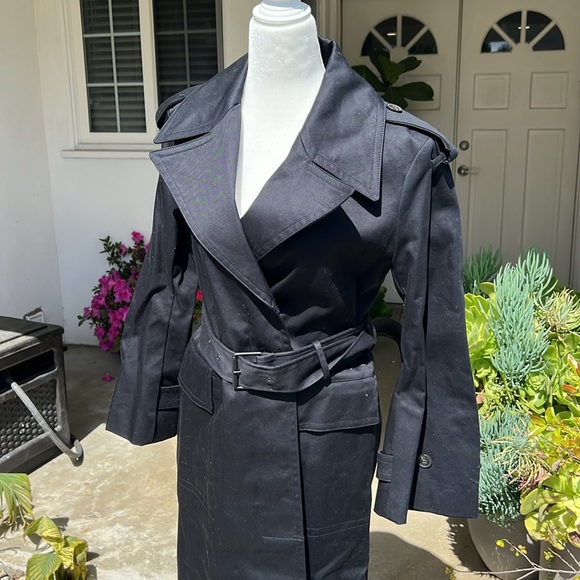 Banana Republic Trench Coat - Picture 5 of 16